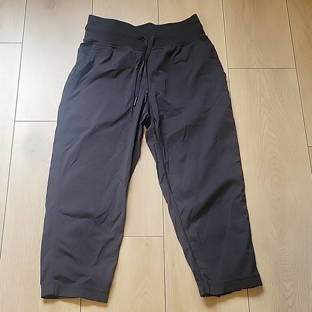 Lululemon Dance Studio Crop II Black (Unlined *20") size 2